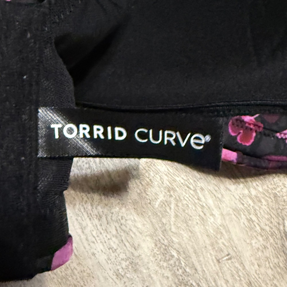 Torrid Curve Floral Print Underwire Bra Plus Size Black Pink - Picture 3 of 5